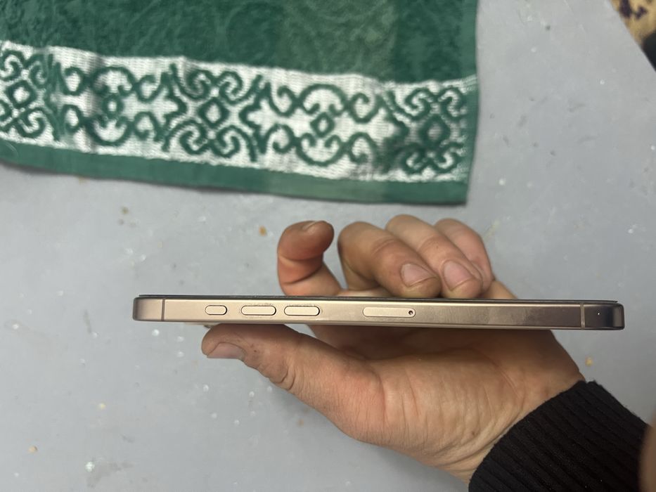 iPhone 16 Pro Max 256 gb desert