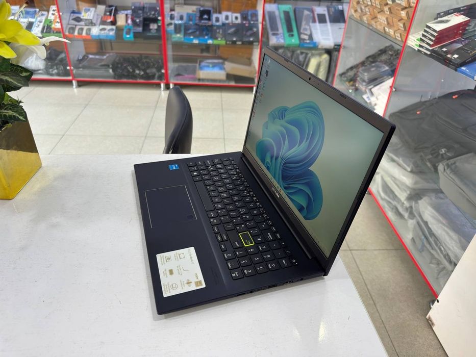 ASUS i3-1115G4  8GB  512GB SSD FHD