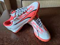 Incaltaminte fotbal copii, Puma ultra play, gazon sintetic 
ULTRA PLAY