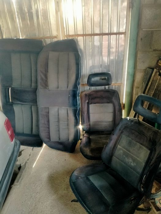 Прадаётся сиденья на audi в среднем состоянии