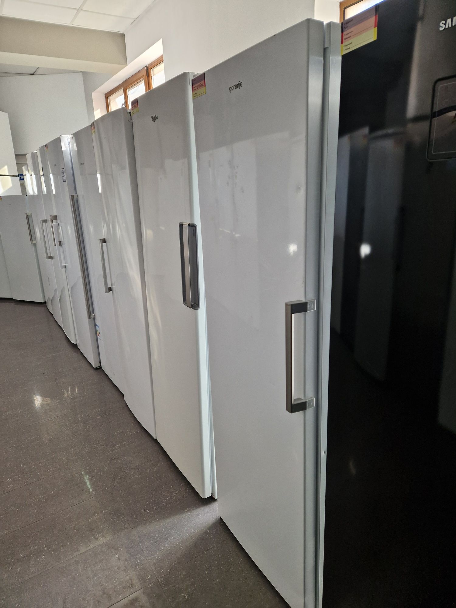 Фризер Gorenje No Frost A++ 300 литла