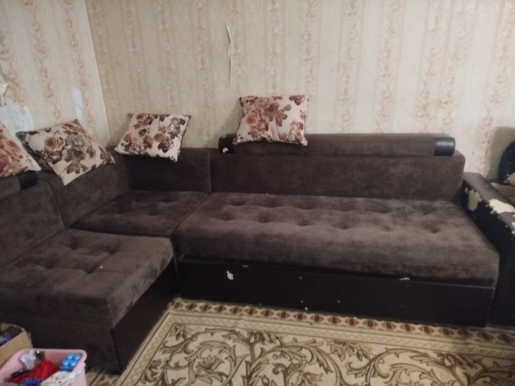 Диван  в зал. В хорошем состоянии