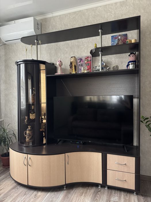 Продам красивую стенку. 100 000