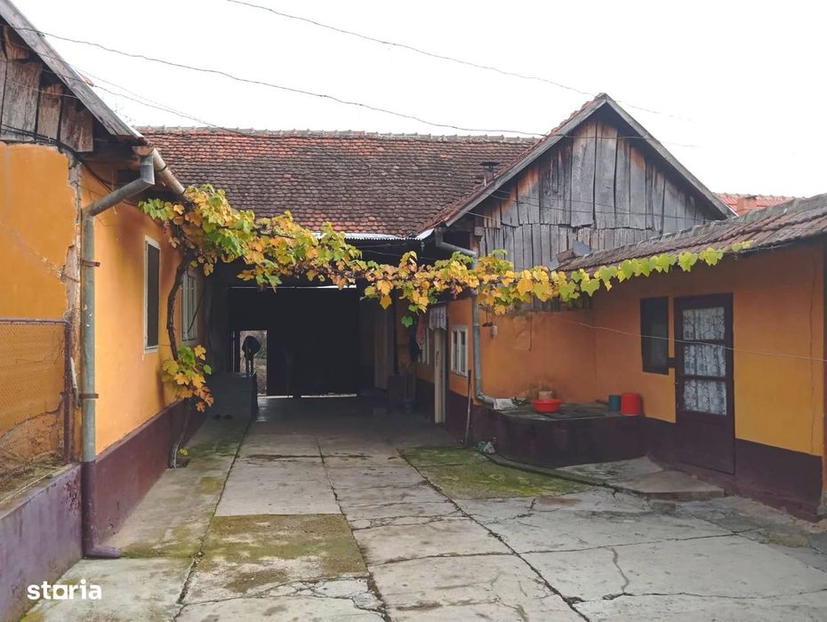 Casa de vanzare in satul Paulian, comuna Buteni