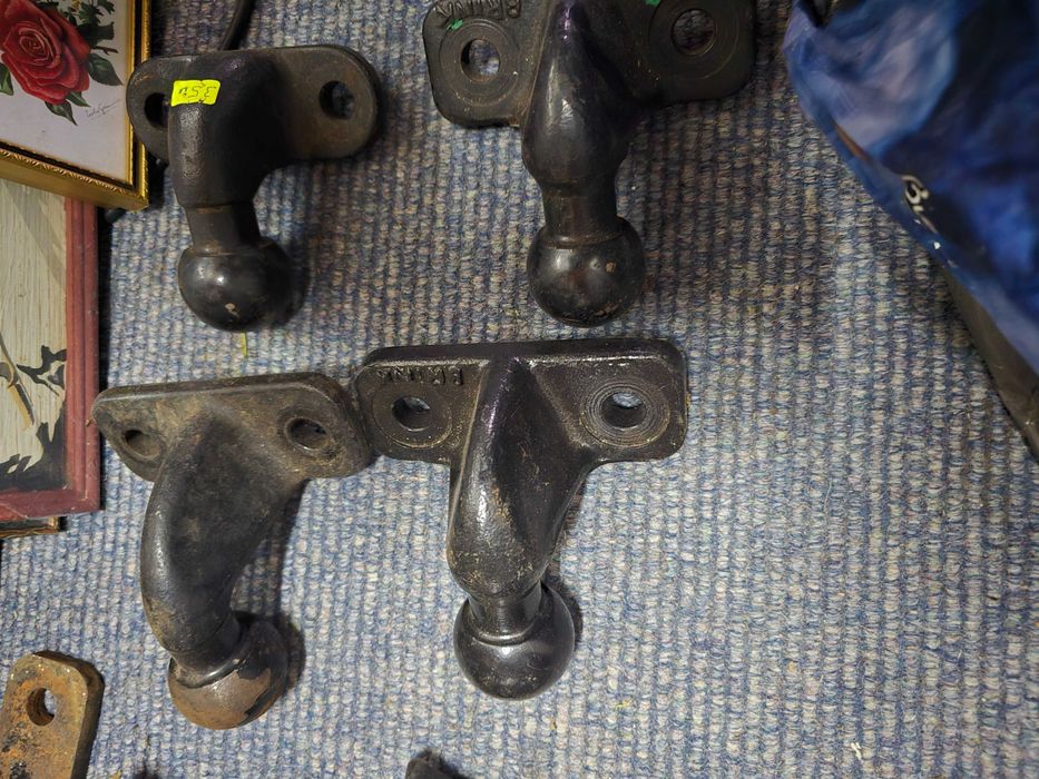 Продавам оригинални тегличи !!!