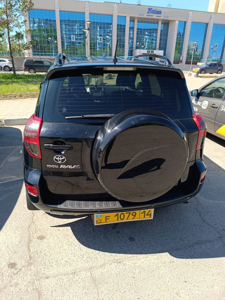 Продам Toyota Rav4