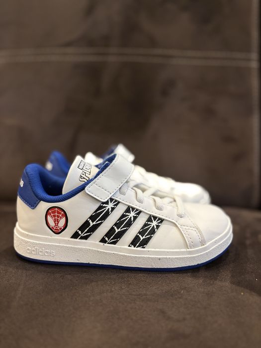 Детски маратонки Adidas Marvel Адидас Марвел