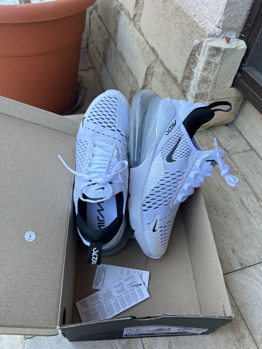 Nike Air270 noi de culoare alba pret in