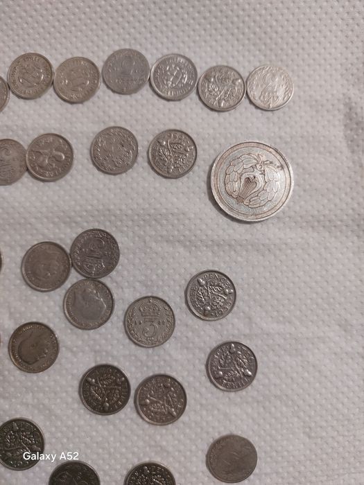 Lot 49 monede de argint englezești vechi