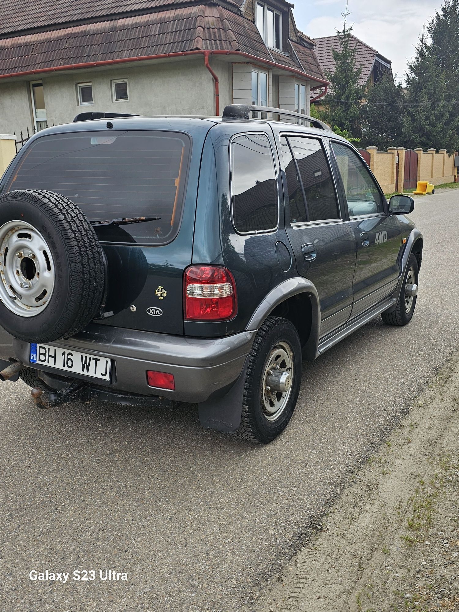 Vand kia sportage 4x4 benzina