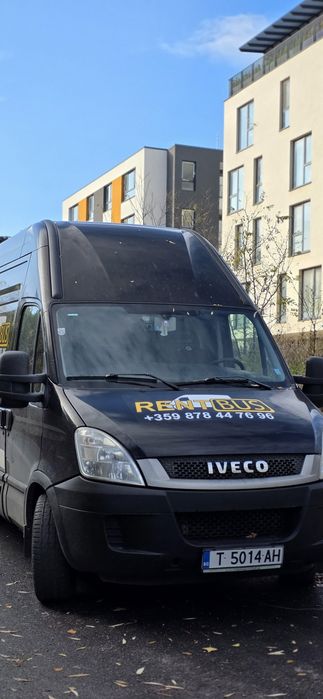 Бус под наем Iveco макси база