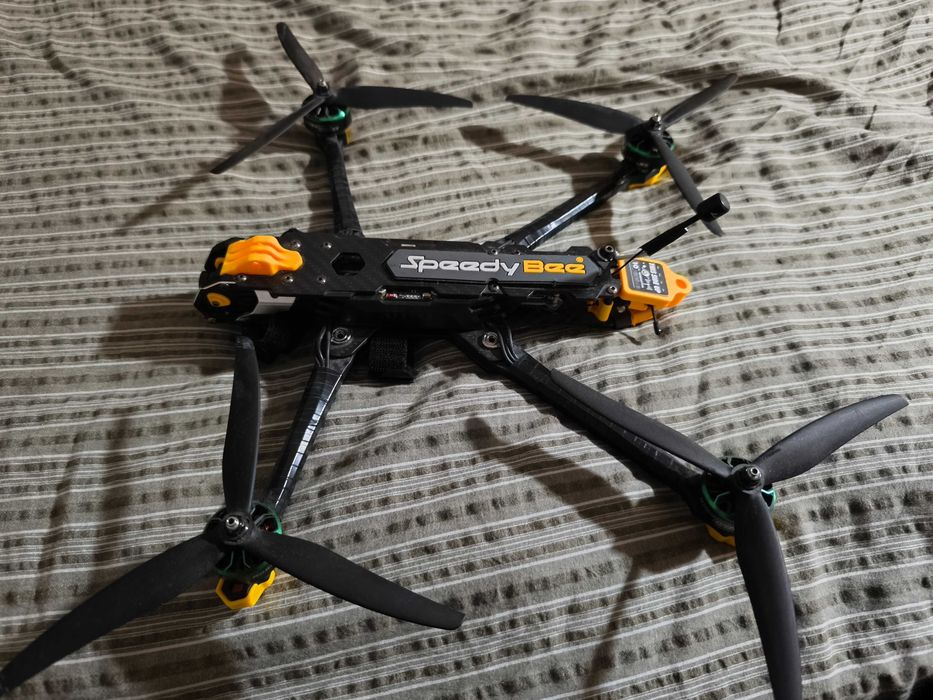 Fpv дрон speedybee mario fold 8 frame.