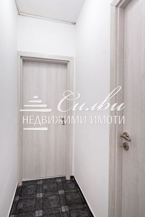 Продава се Двустаен апартамент в Шумен, Тракия - 76 кв.м за 1262 €/кв.м - Снимка #8