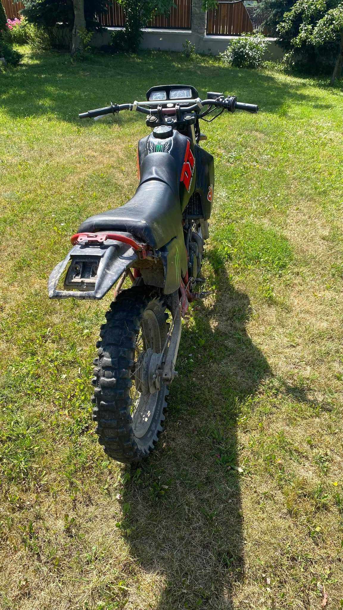 Yamaha  dt  125.