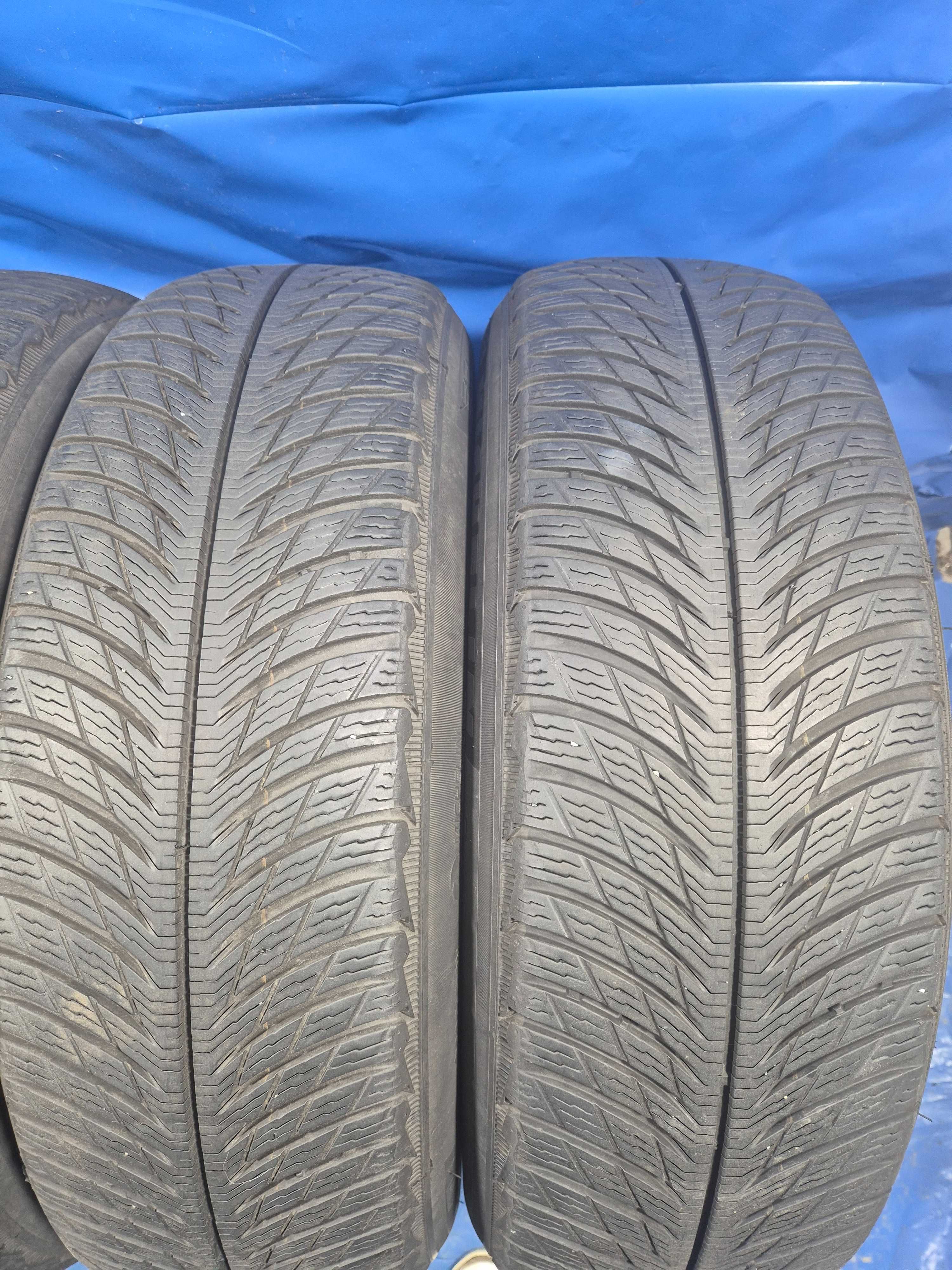 215/65/17 99h Michelin