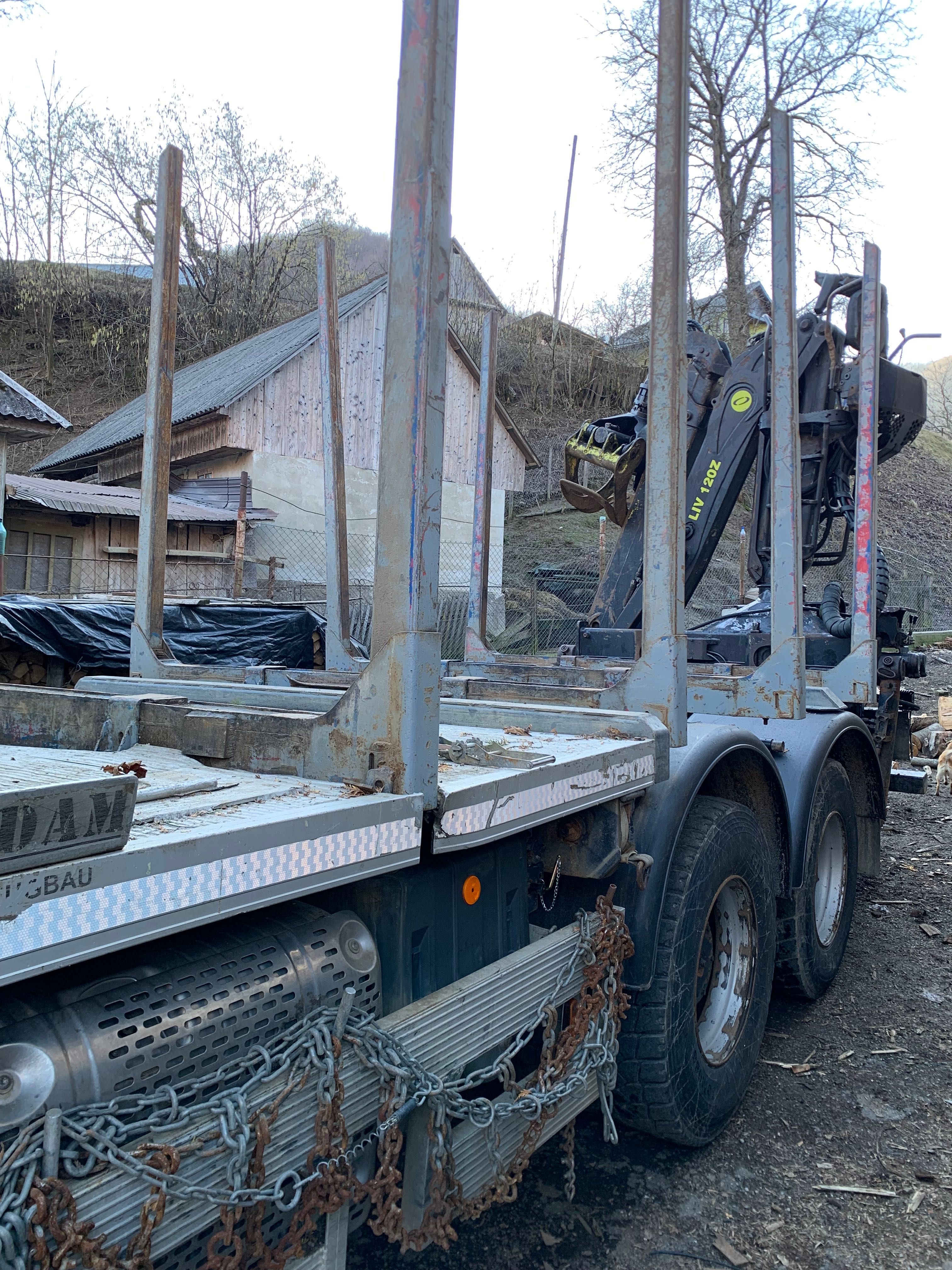 Camion forestier 6x6