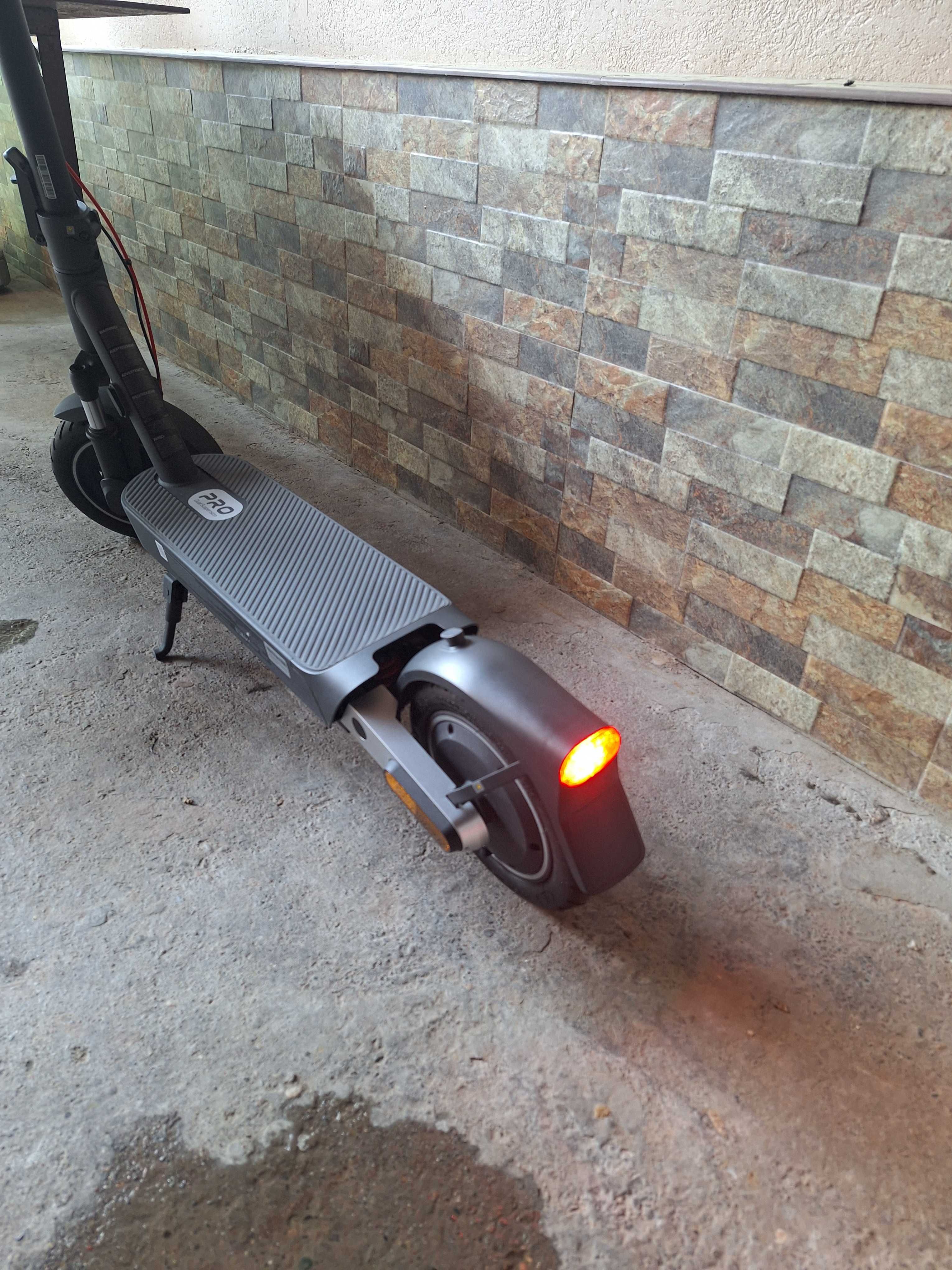 Продаётся самокат Xiaomi Electric Scooter 5 Pro