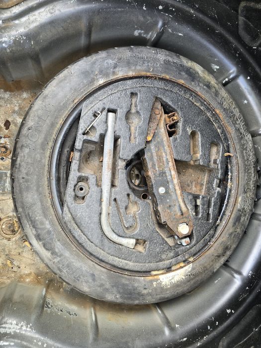 Продавам голф 5 1.9 105кс бхе на части