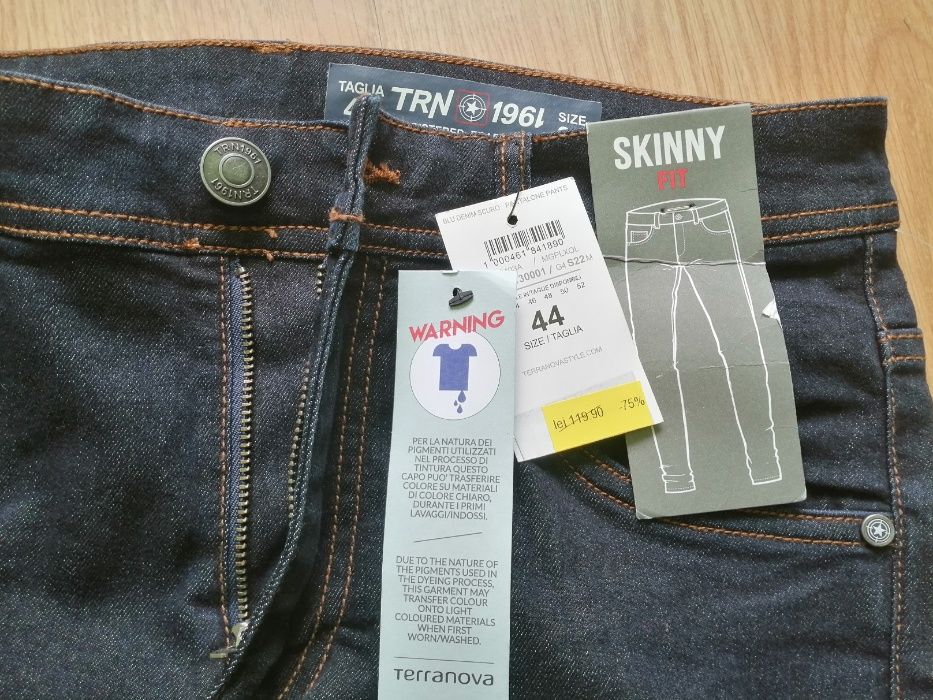 Pantaloni Blugi / Jeans Skinny fit, Blu Denim Scuro, Size 30(T 44) NOU