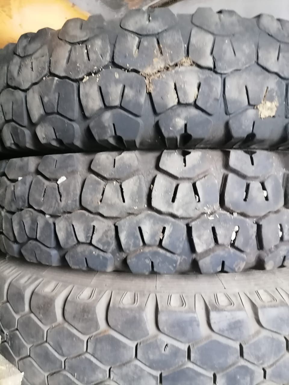 Шины  на КАМАЗ   9.00 R 20