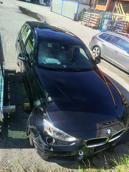 Vand BMW accidentat