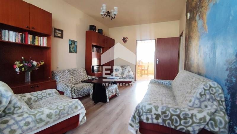 Тристаен апартамент в централната част на гр. Сандански