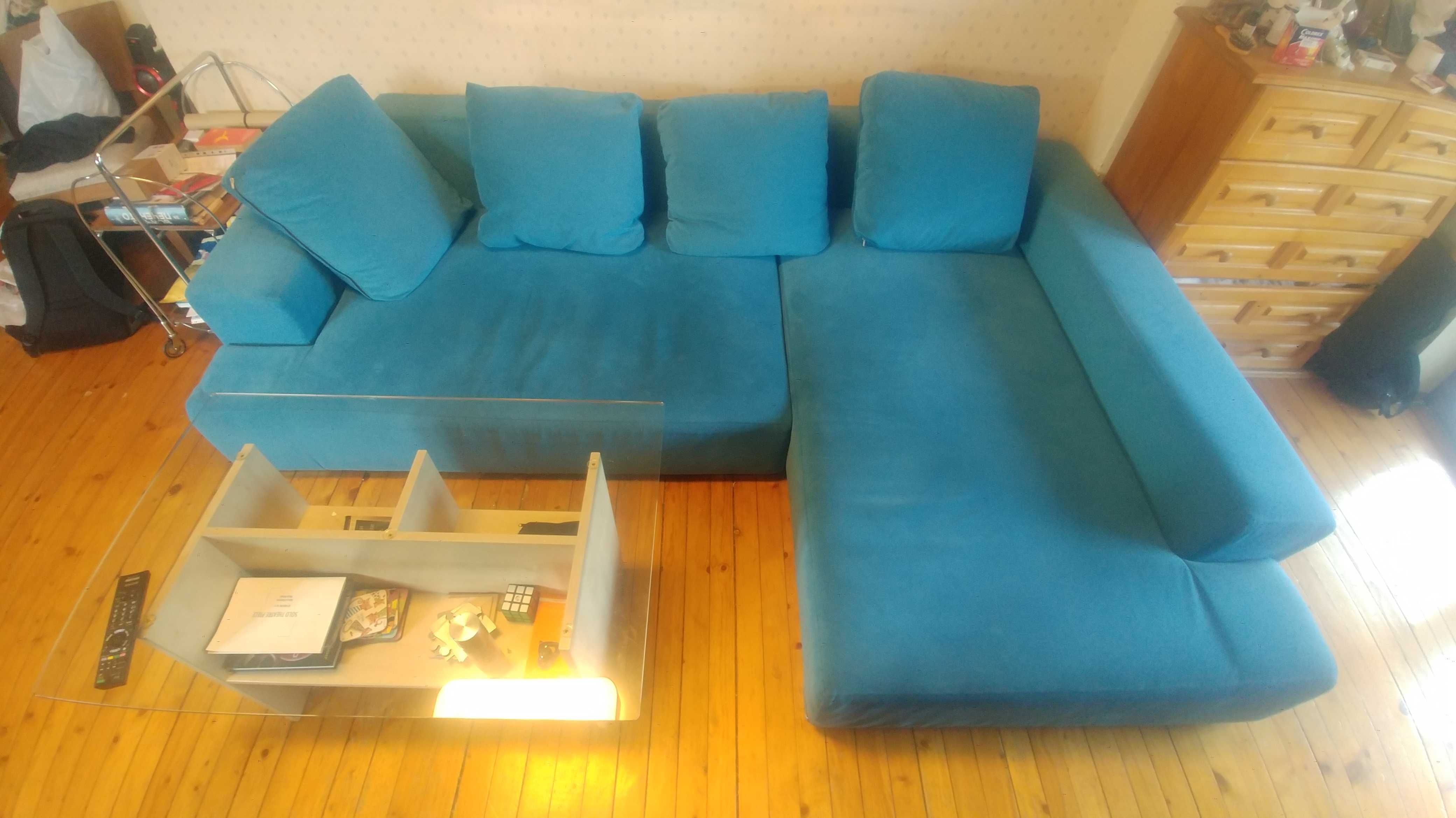 Продавам много запазен ъглов диван с габарити: 270х180