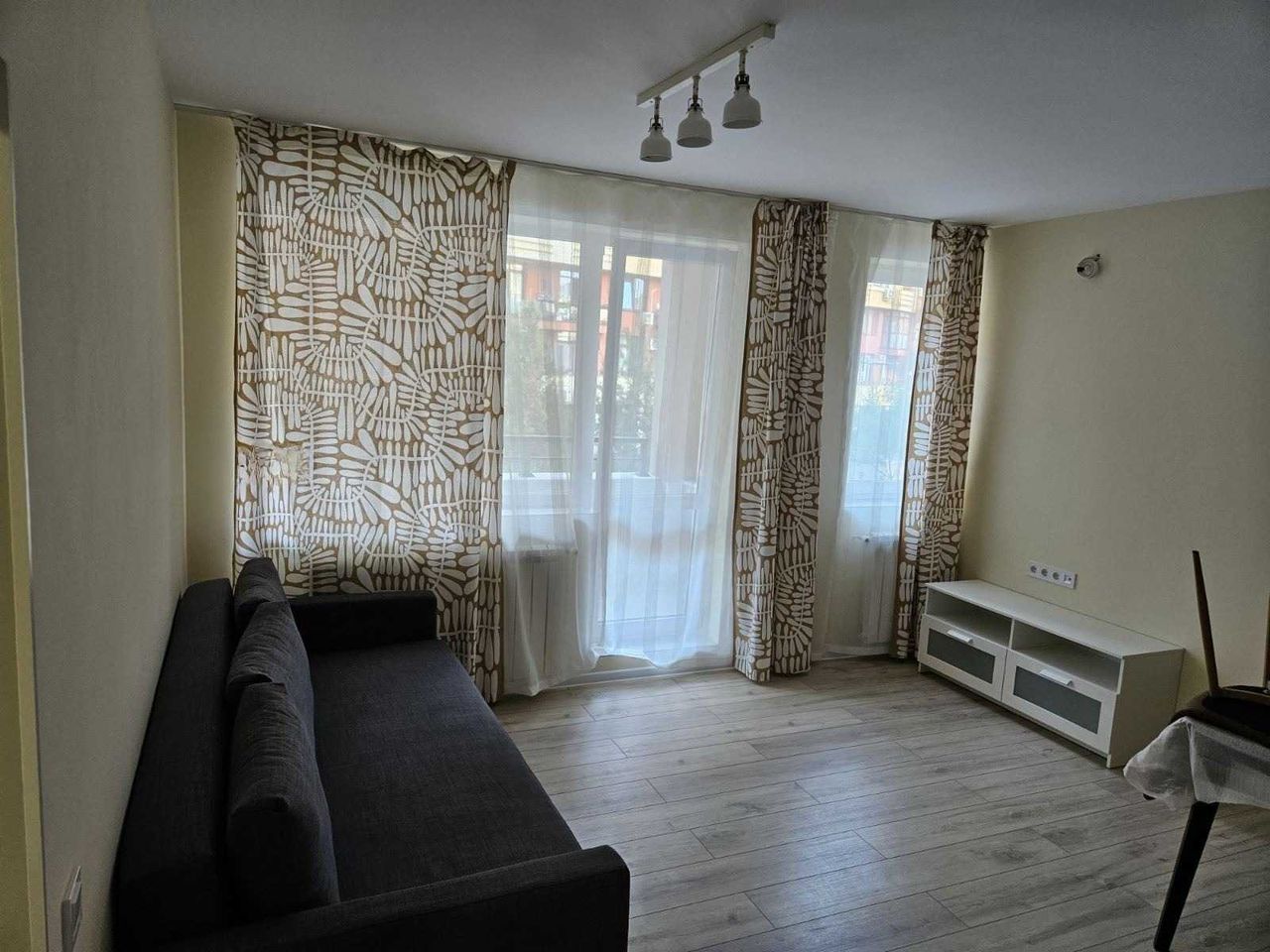 Дава се под наем Двустаен апартамент в София, Дружба 2 - 55 кв.м за 453.9 € - Снимка #2