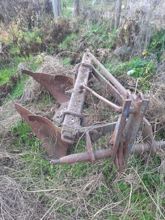 Plug două brazde pentru tractor 445