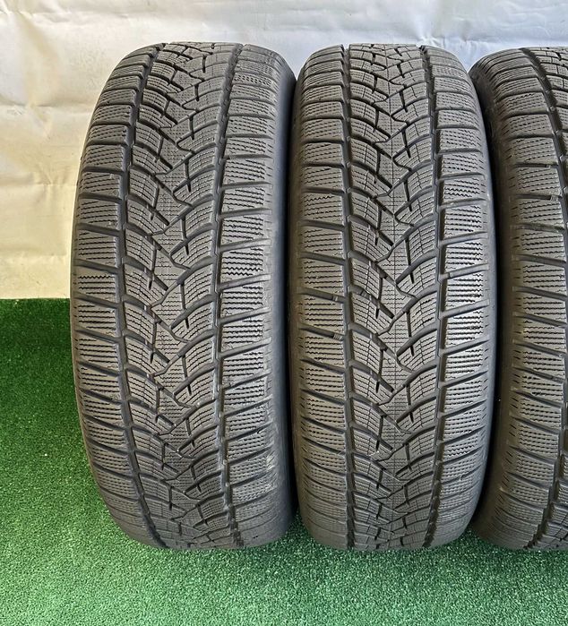 4бр 235/60r18 DUNLOP winter sport 5 зимни