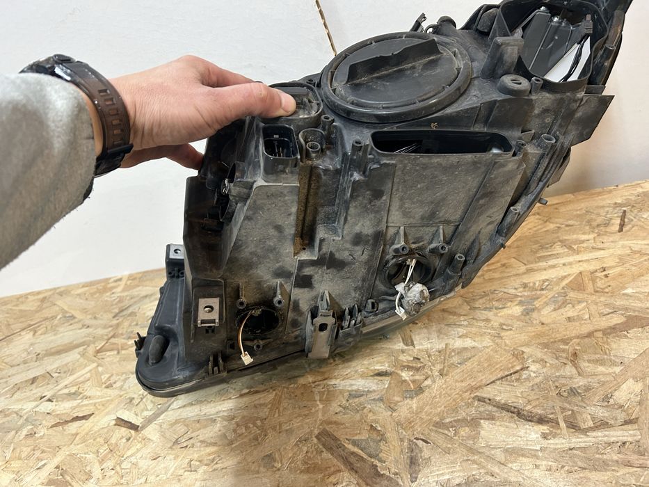 Far xenon bmw F10 F11 seria 5 non lci 2009-2013