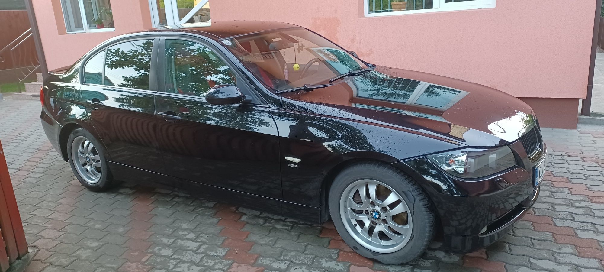 Vand BMW 320d varianta limousine