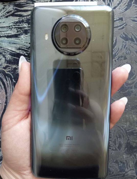 Продавам телефон Xiaomi 10T Lite