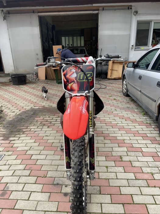 Vand sau schimb Honda 250 2T