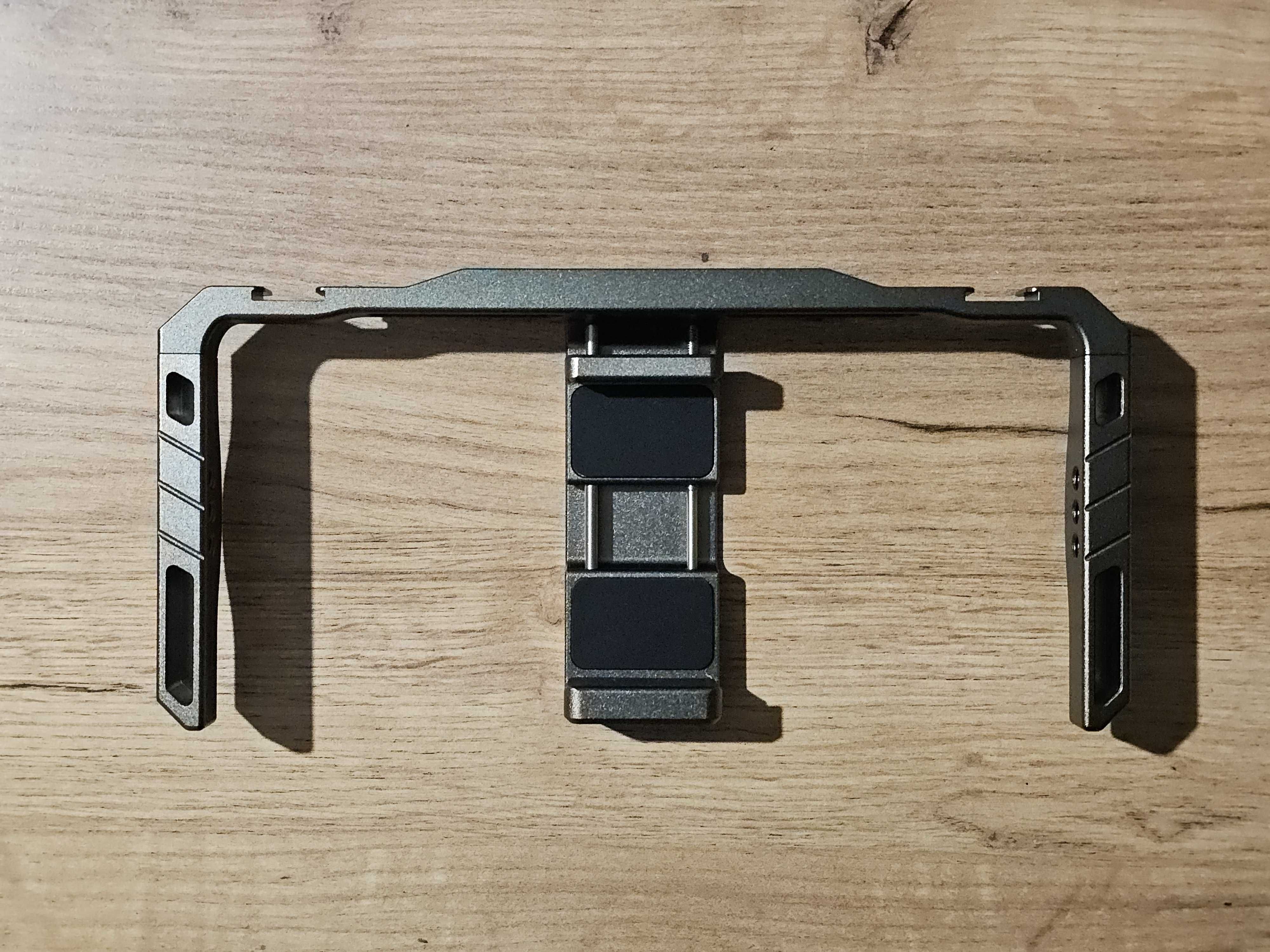 Geachen universal smartphone cage