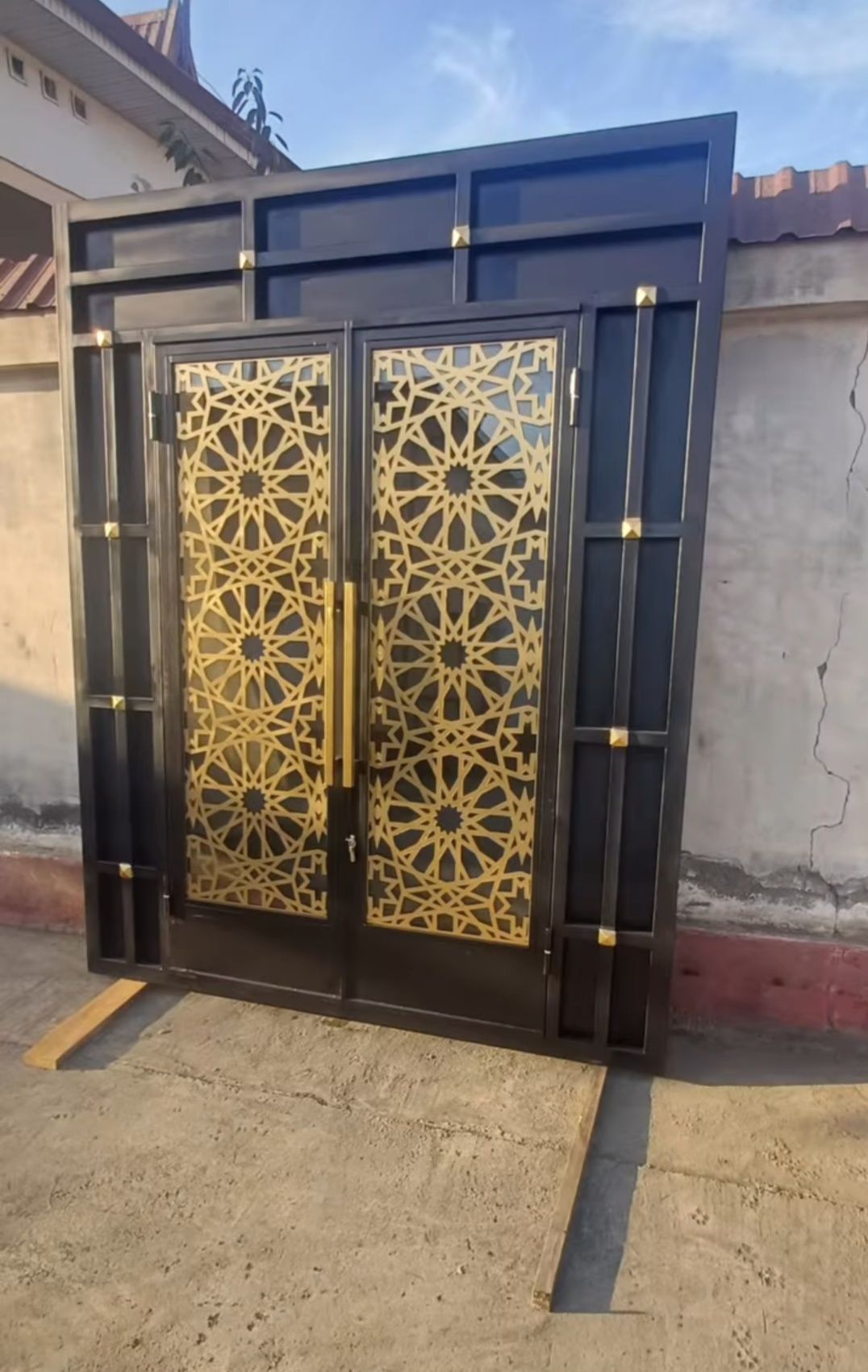 Metaldan darvoza panjara mebellar yasaymiz