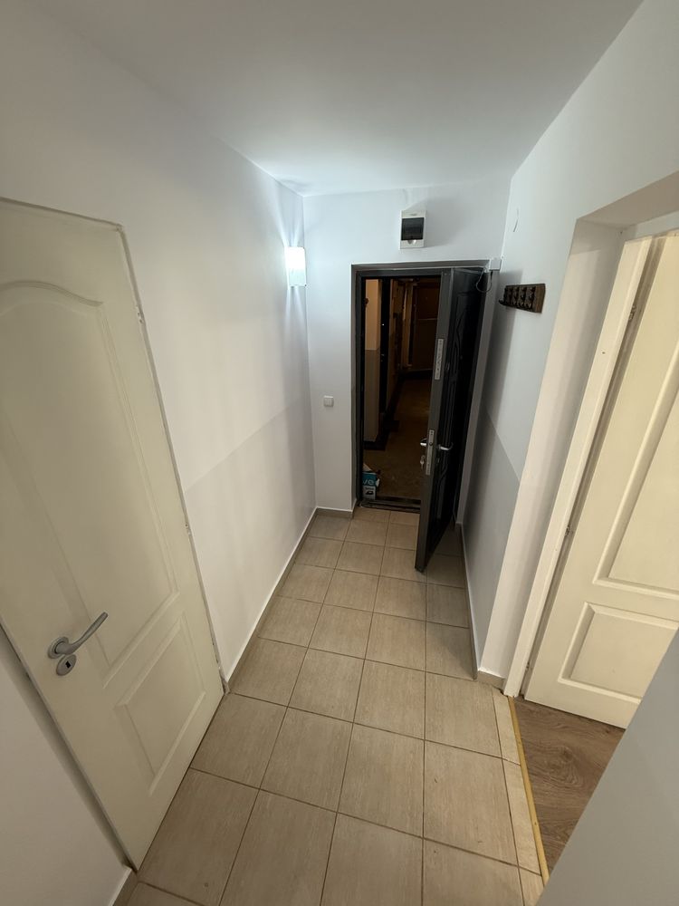Inchiriez apartament 2 camere 60 mp parter str Oituz zona Catedrala