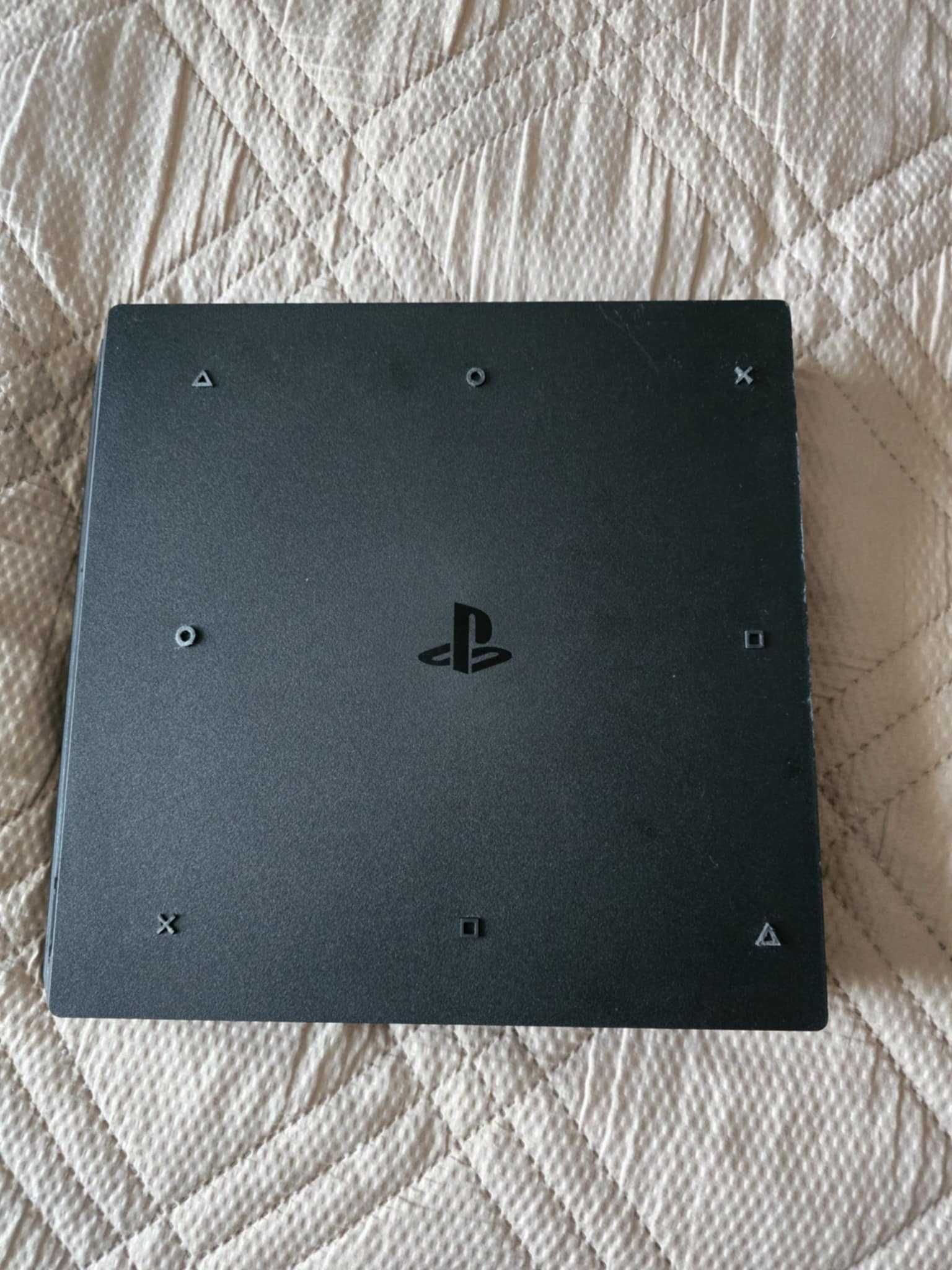 PS4 PRO 1TB пълен комплект с оригинален джойстик