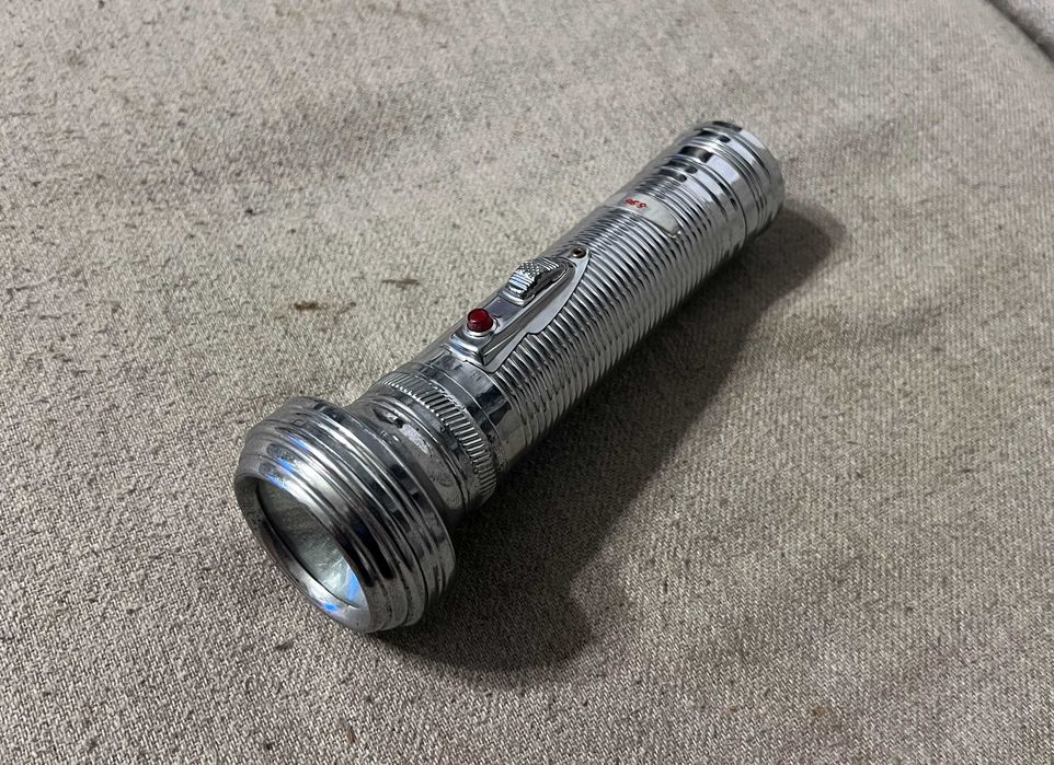 Lanterna metalică vintage 555 China colecție veche cromată fără bec