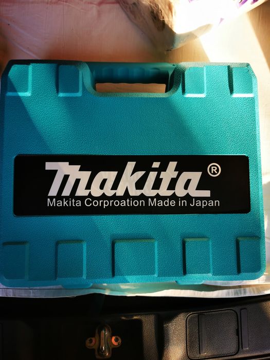 Акумулаторен винтоверт Макита и принадлежности