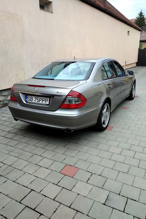 Vand Mercedes E 320 cdi 4Matic W211
