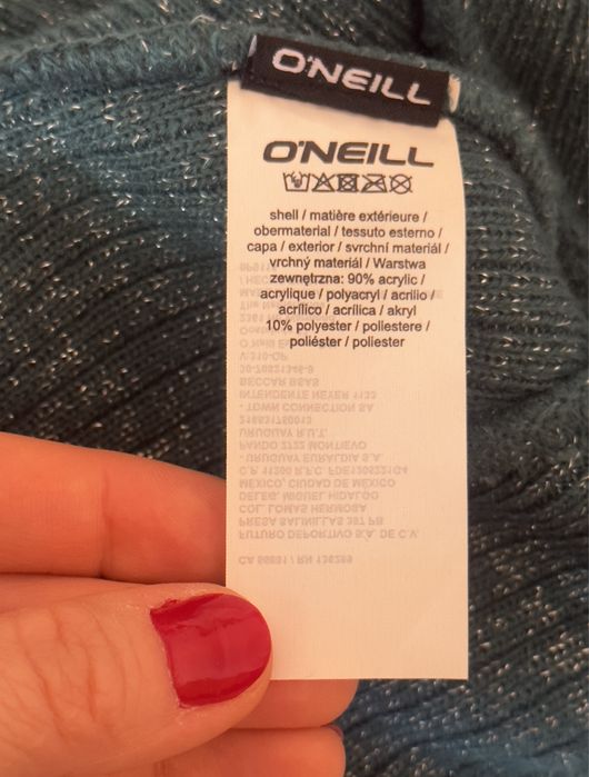Căciulă damă marca O’NEILL, nouă, model deosebit