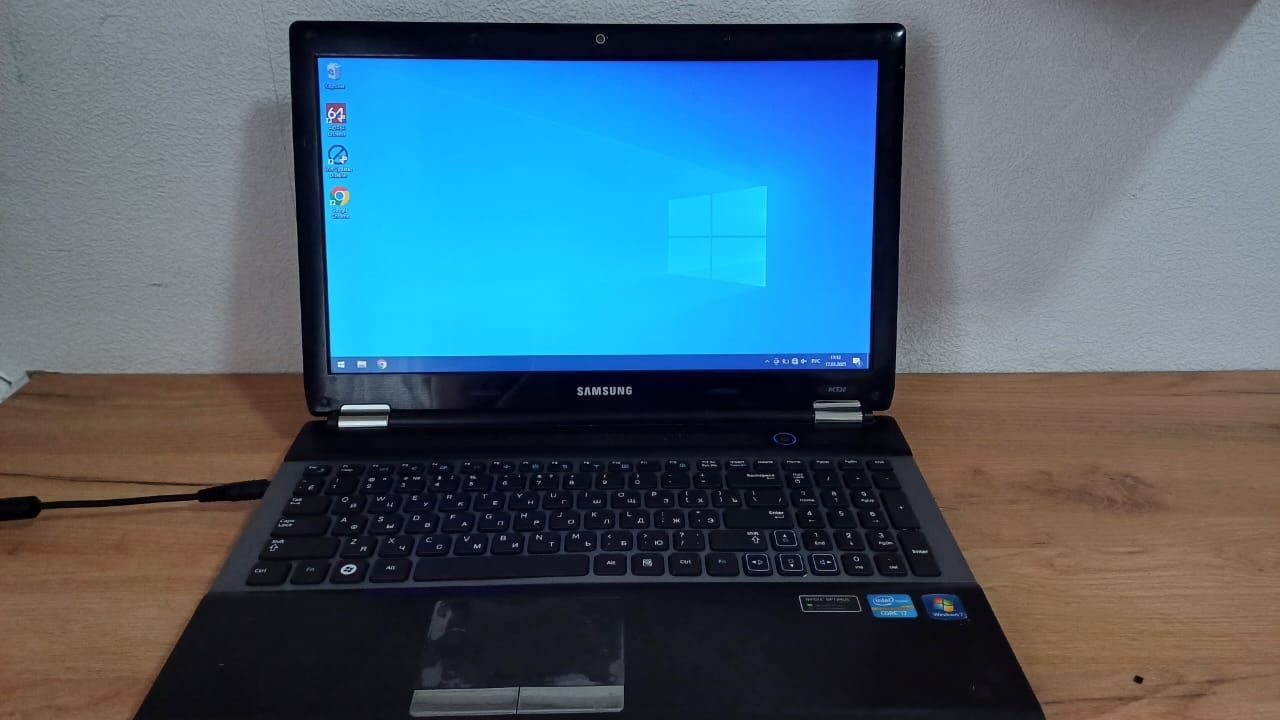 Ноутбук для работы и гейминга. | CORE i7 | Мощная GT 540M | SSD 256GB