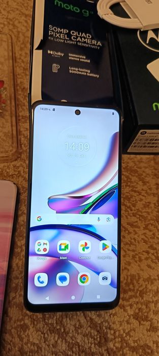 Motorola g13 много запазен телефон