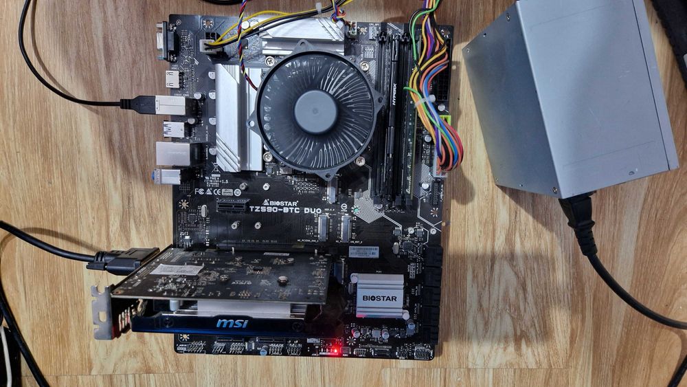 Vand Placa de baza socket 1200 chipset Z590 pt Gen 10/11 la 500lei