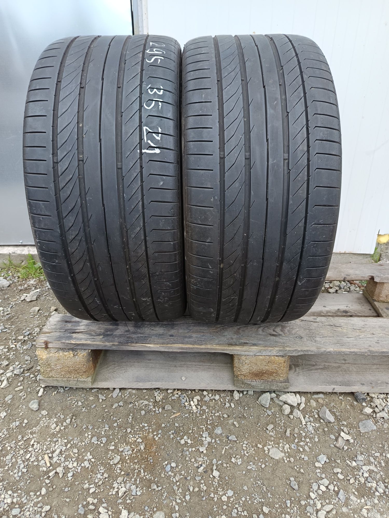 Летни гуми 295 35 R 21 Continental Дот 1817