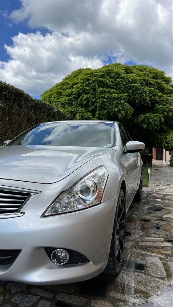 Продавам Infiniti G37x