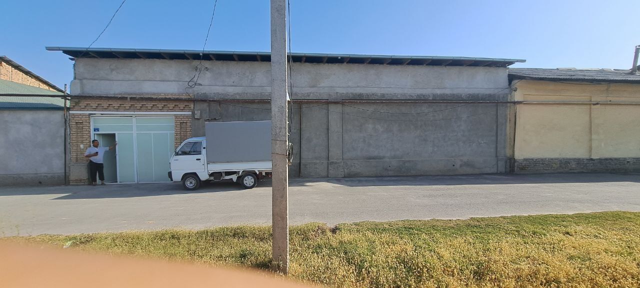 Hovli sotiladi 10 sotix