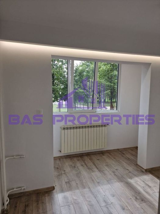 Продава се Тристаен апартамент в София, Толстой - 64 кв.м за 2157 €/кв.м - Снимка #3