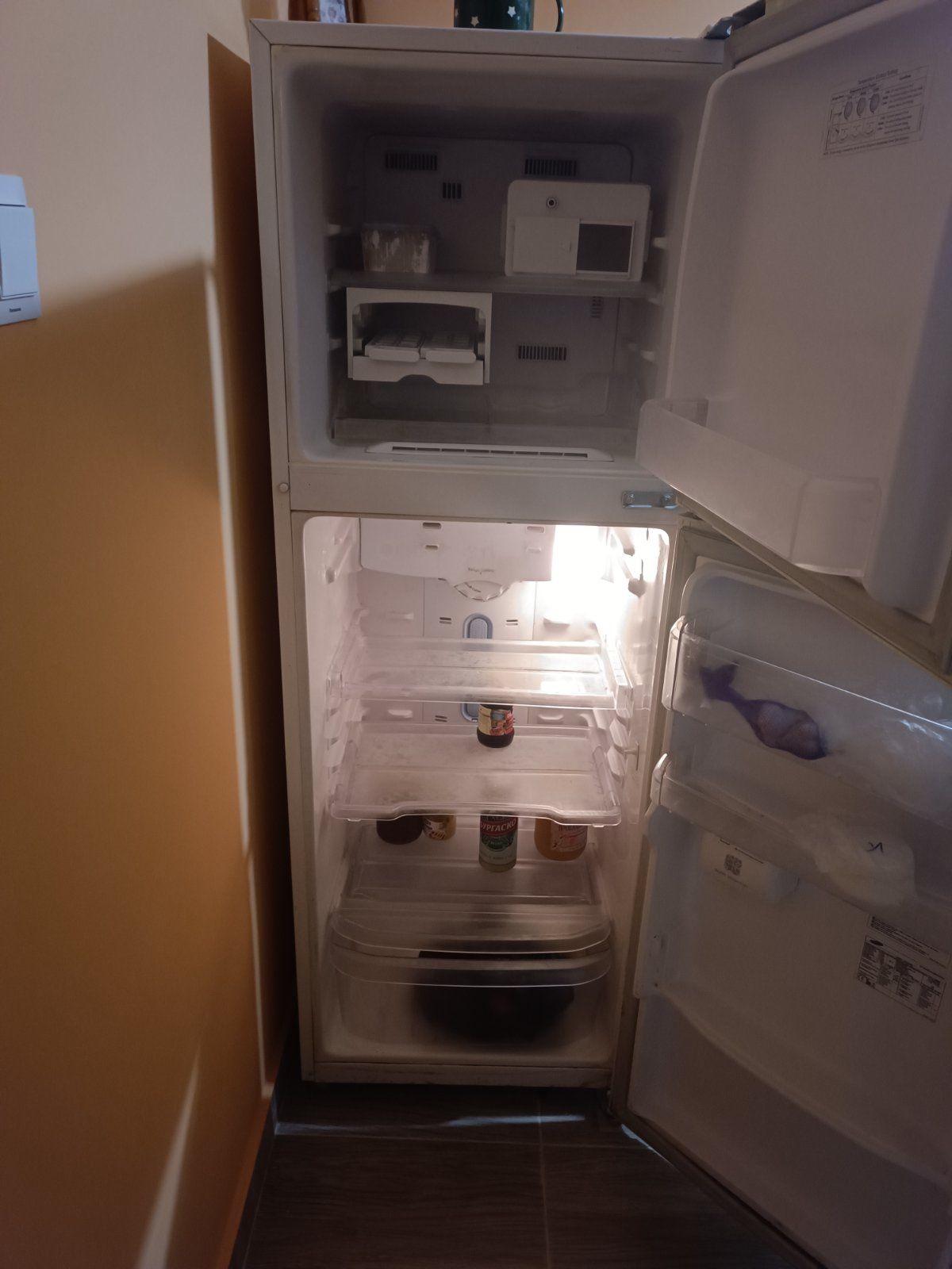Хладилник Samsung, работещ